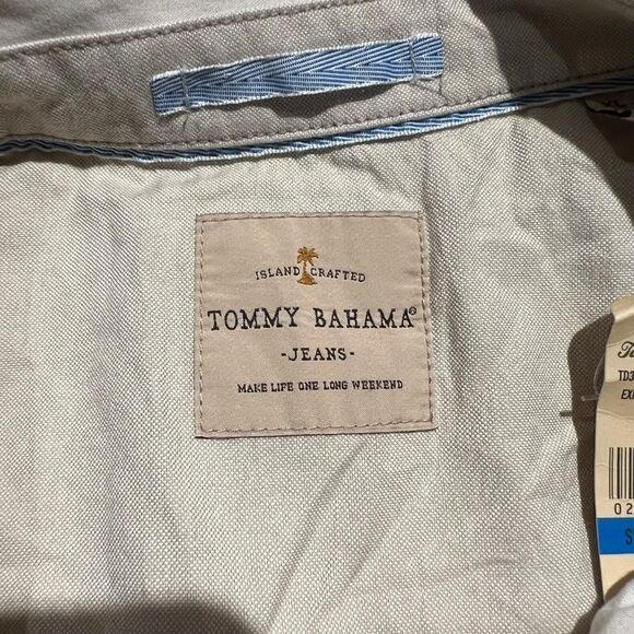 NWT! Tommy Bahama explorer west button up shirt - Picture 3 of 12